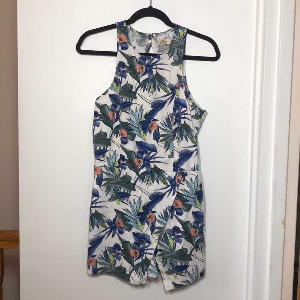 Hollister romper- size 7